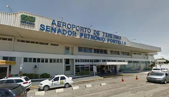 Aeroporto Senador Petrônio Portella.