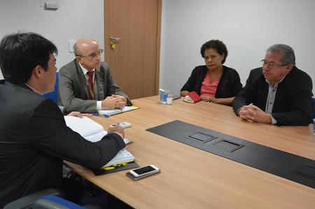 Reuniao dos parlamentares e representantes do Banco do Brasil