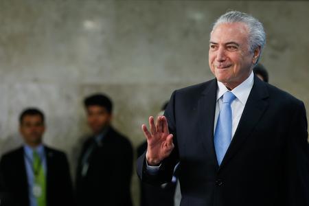 Temer sanciona lei de terceirização com três vetos