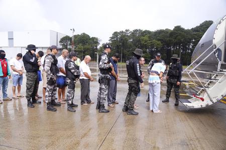 Presos vindo de São Paulo a Teresina