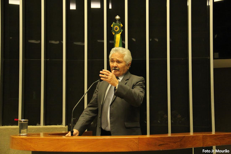 Senador diz que novas medidas nos fundos constitucionais prejudicam Nordeste.