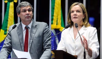 Gleisi Hoffmann (PT) e Lindbergh Farias (PT)