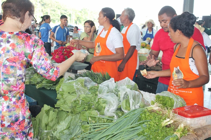 A feira envolve agricultores de cinco comunidades rurais de Teresina