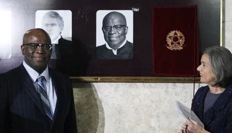 Solenidade no Supremo quando foi descortinado o retrato de Joaquim Barbosa na galeria de ex-presidentes.