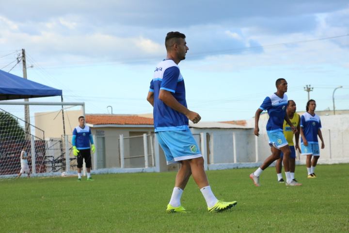 Altos-PI, no estádio Leandrão, no Maranhão.