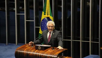 Senador Elmano Férrer (PMDB)