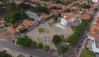 Operação de corte em Água Branca.