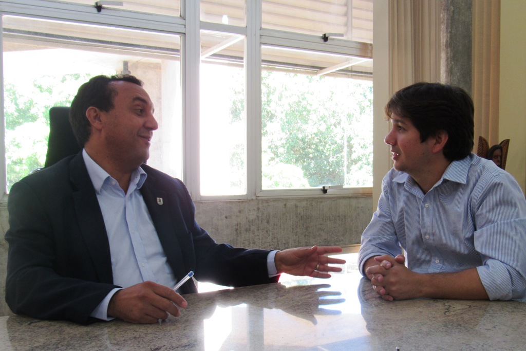 Reunião entre Samuel Silveira e Nouga Cardoso.