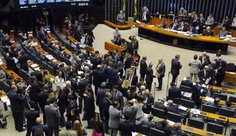 Deputados e senadores aprovaram a nova Lei de Diretrizes Orçamentárias.