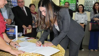 Solenidade de lançamento da Biblioteca Virtual Especializada.