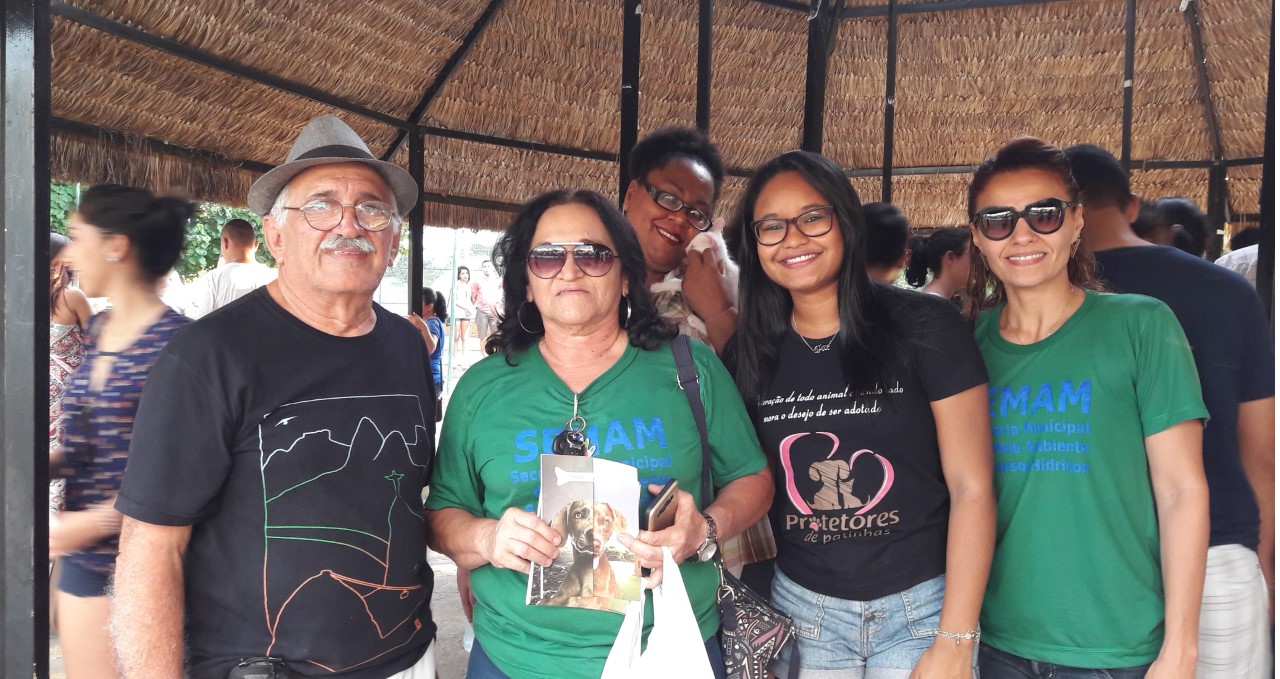 Evento de adoção de animais no Parque Potycabana