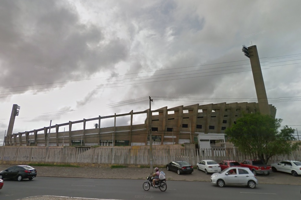 Estádio Albertão na Av. Gil Martins