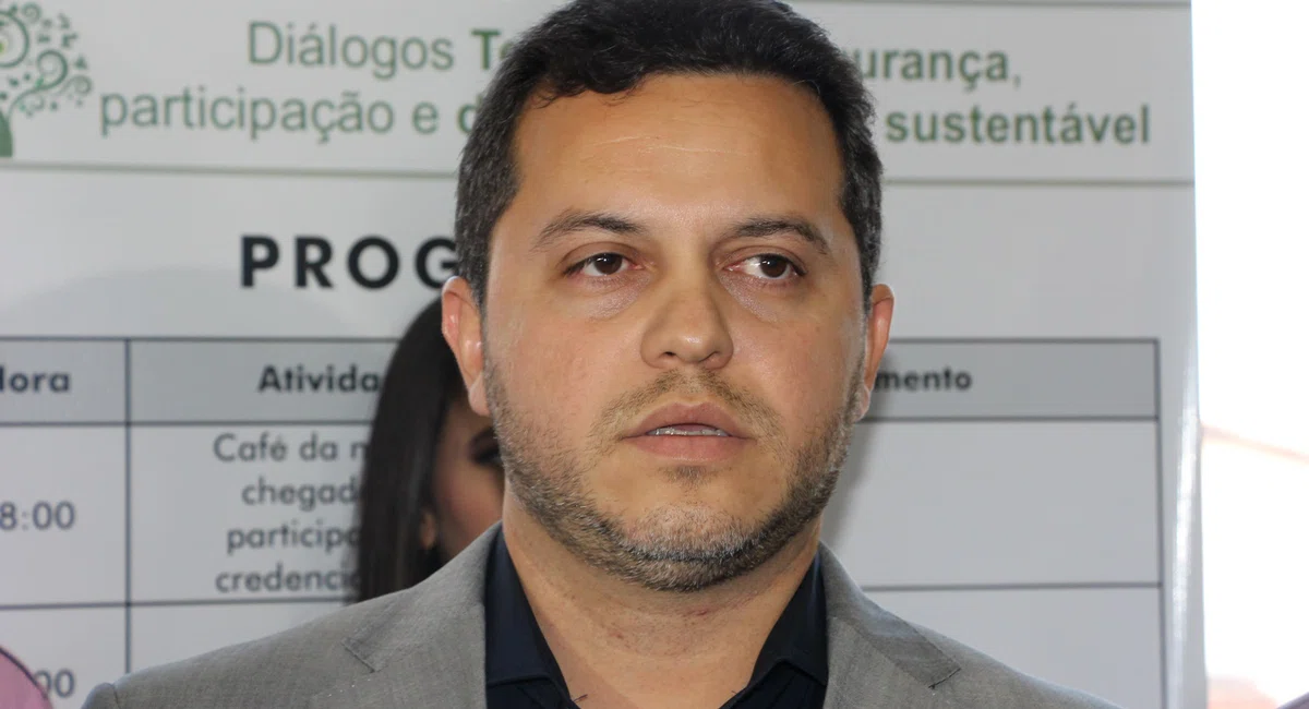 Delegado Carlos César