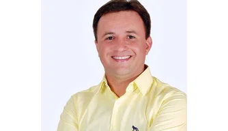 Prefeito de São Pedro do Piauí, Júnior Bill (PSDB).