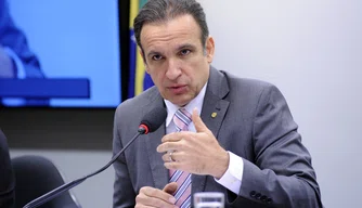 Deputado Hugo Leal (PSB-RJ).