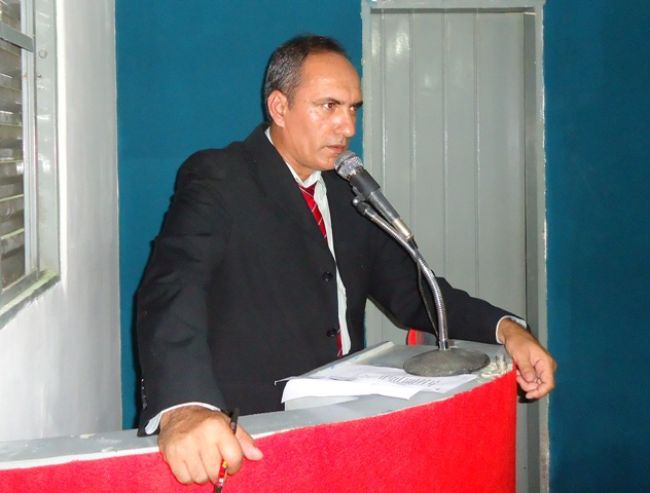 Prefeito de Sigefredo Pacheco, Oscar Bandeira.