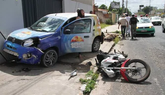 Acidente com carro do 180 graus