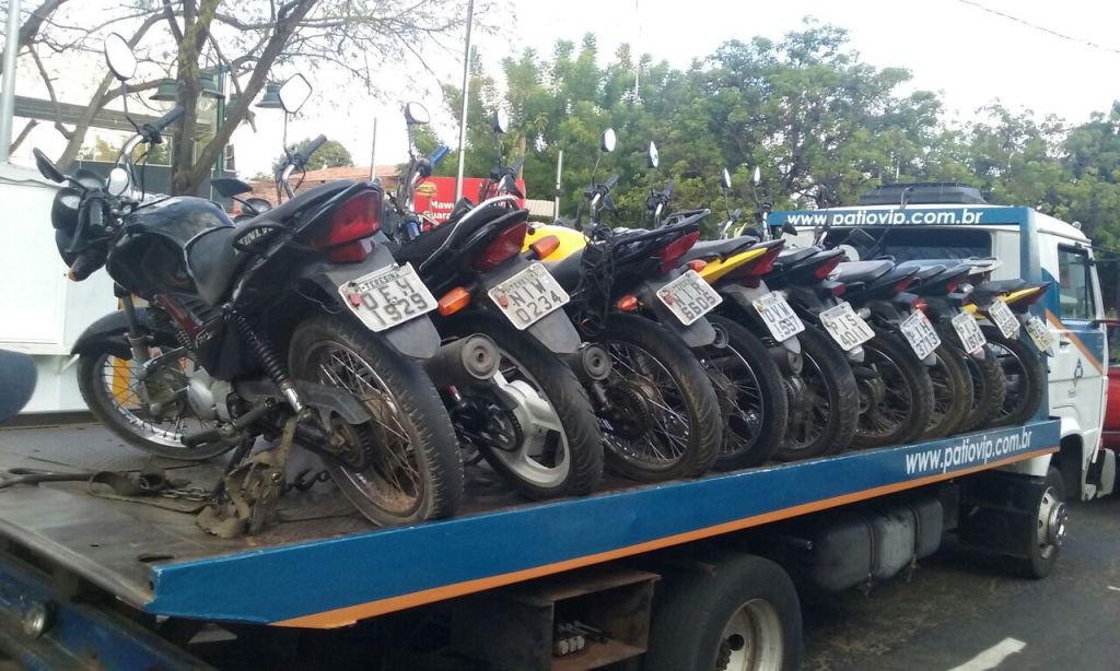 Motos apreendidas durante a fiscalização.