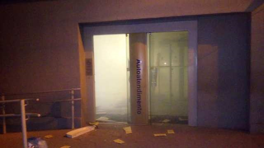 Grupo criminoso explode agência do Banco do Brasil