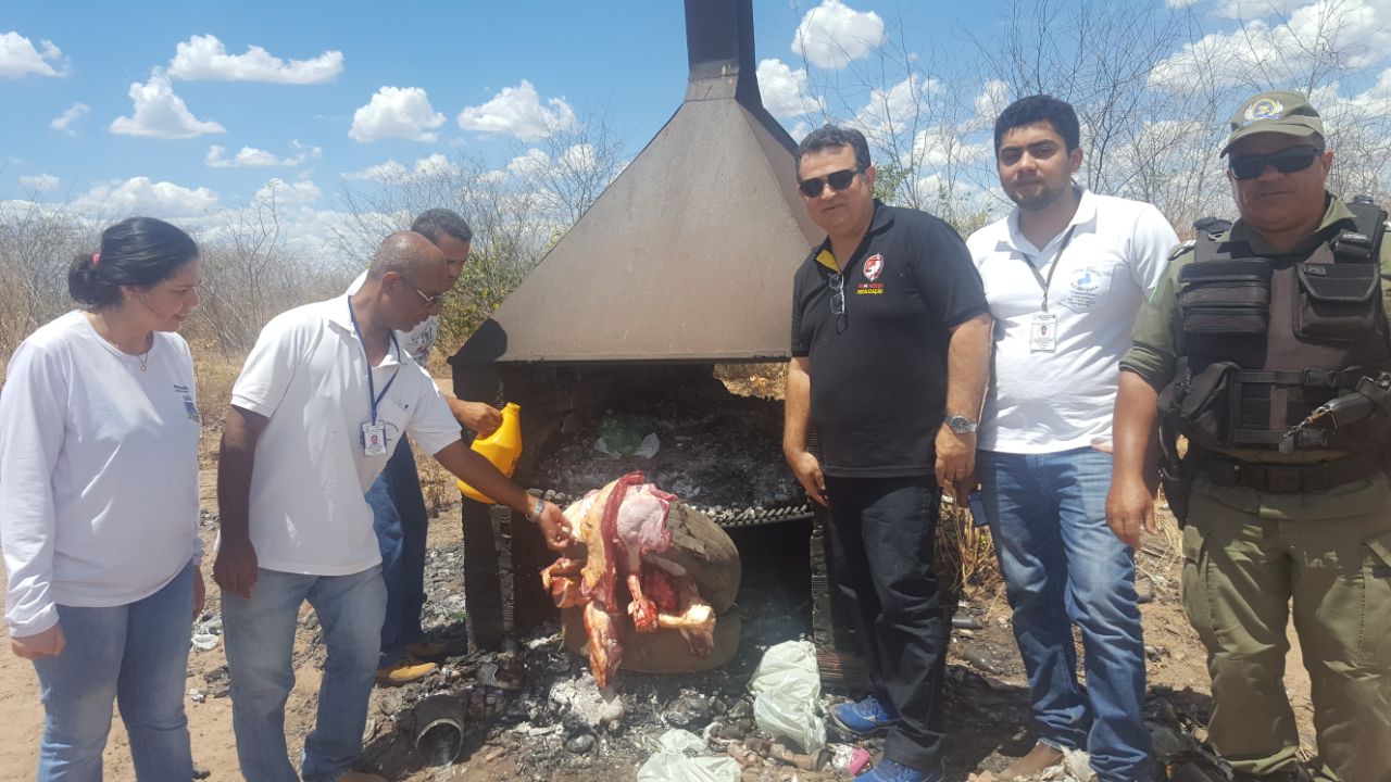 Procon fiscaliza estabelecimentos comerciais em Corrente-PI.