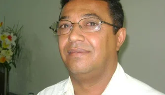 Prefeito de Várzea Branca, Idevaldo Ribeiro.