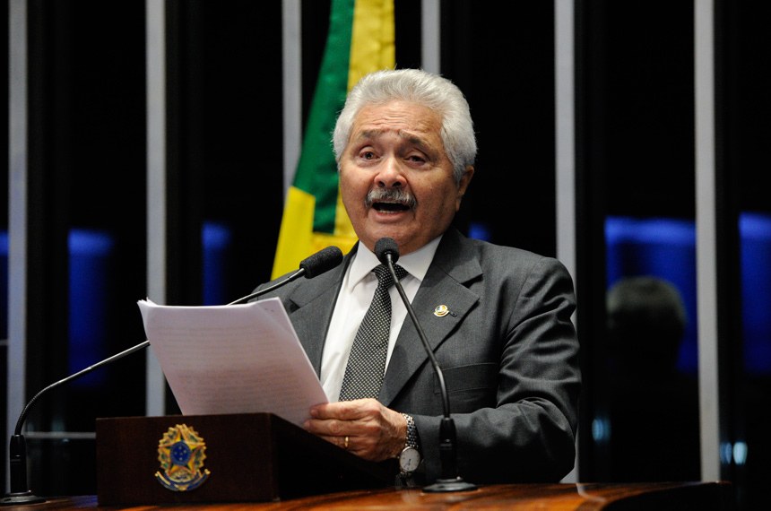 Senador Elmano Férrer (PMDB)