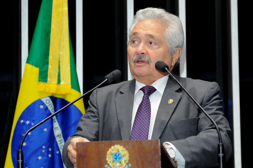 Senador Elmano Férrer (PMDB)