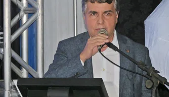 Prefeito de Monsenhor Gil, João Luiz.