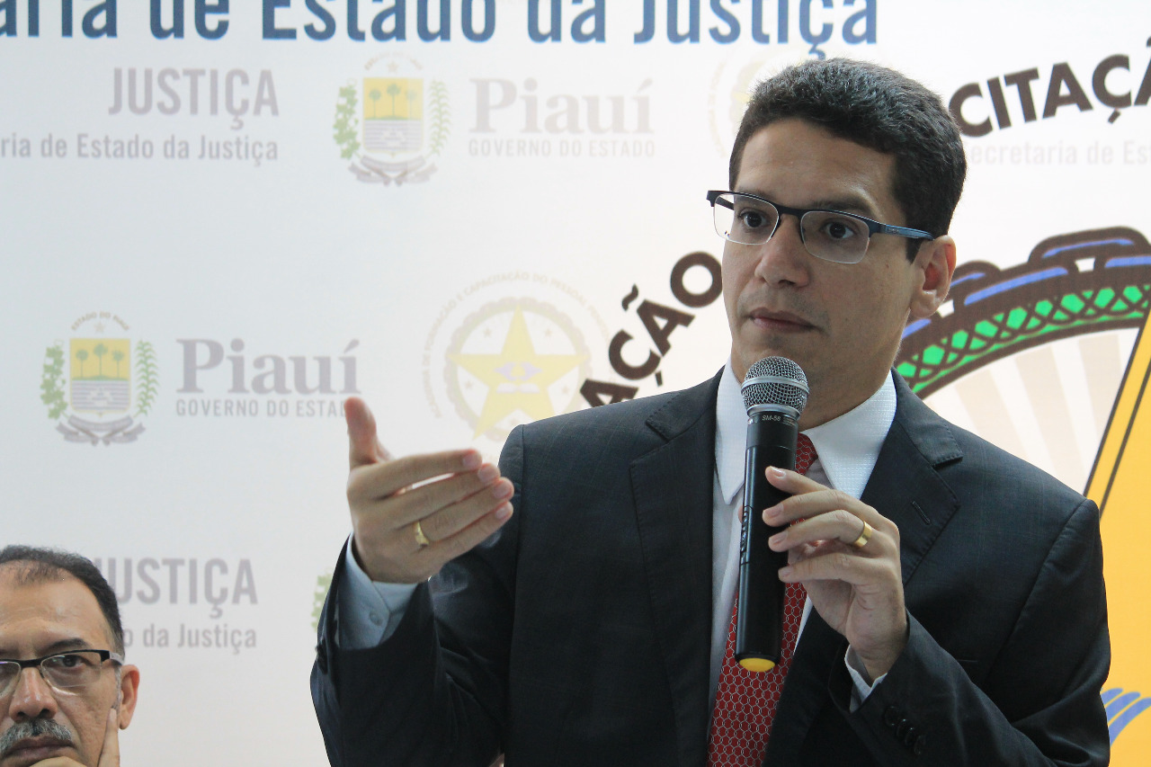 Daniel Oliveira.