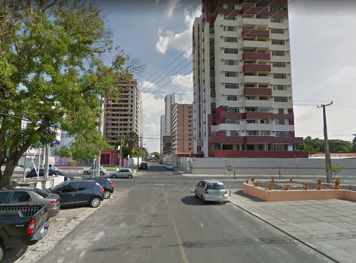 Rua Miosótis na zona leste de Teresina