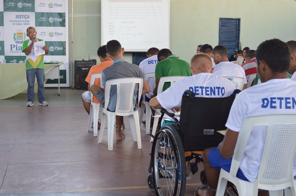 Seduc e Sejus realizam revisões preparatórias para o Enem PPL.