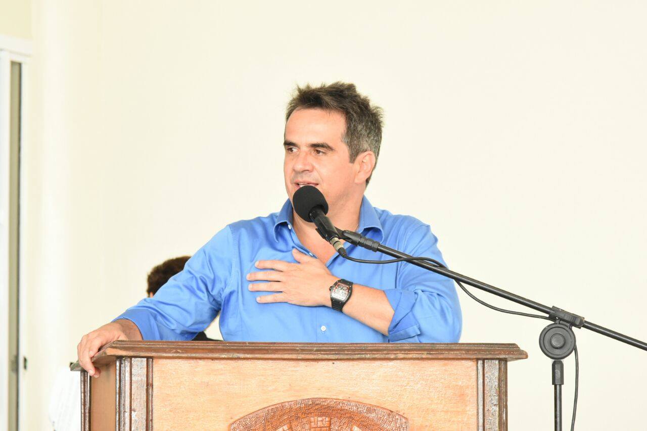 Senador Ciro Nogueira.