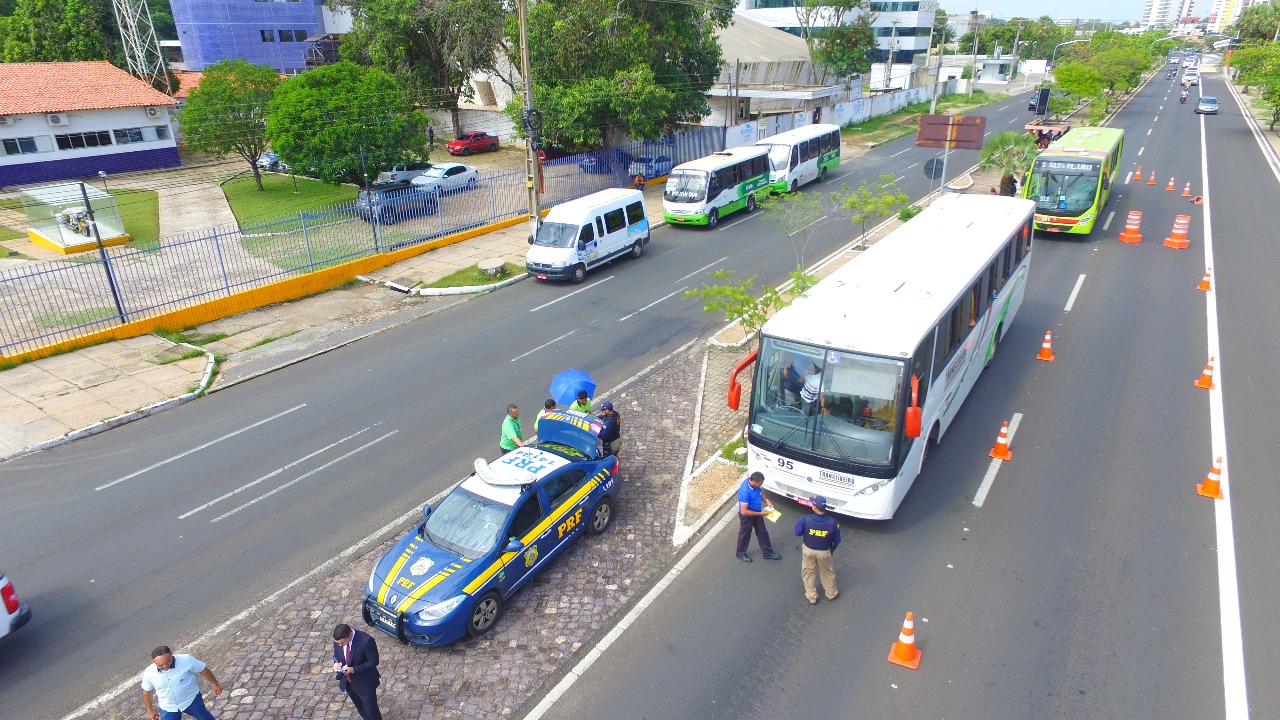 Fiscalização de veículos.