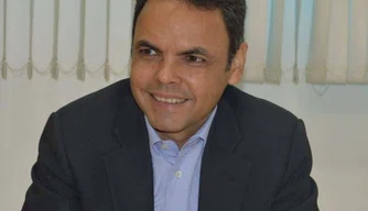 Prefeito de São João do Piauí, Gil Carlos.