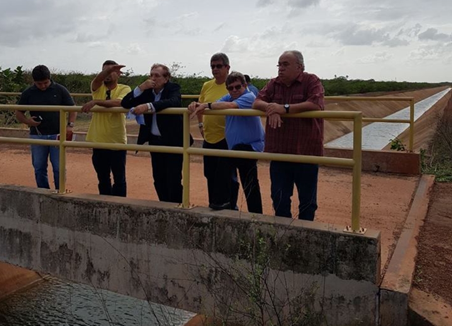 Heráclito visita tabuleiros litorâneos acompanhado de Mão Santa