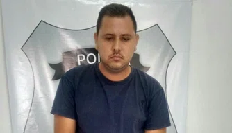 Homem preso com veículo roubado