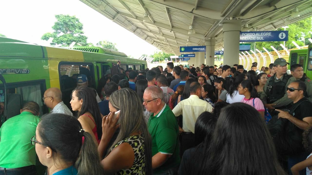 Terminal de Integração do Bela Vista teve problemas com lotação.