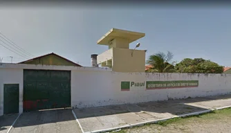 Dois homens tentam fugir da Penitenciária Mista de Parnaíba.