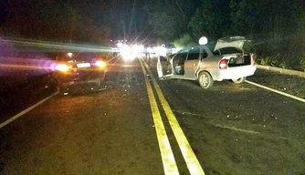 Acidente deixa um morto e três feridos na BR-343