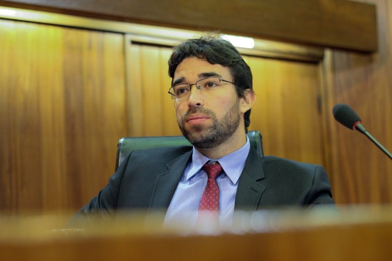 Deputado Marden Menezes.