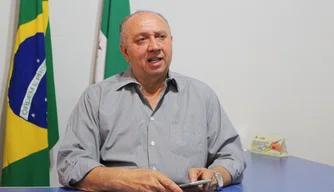 Prefeito Dióstenes José Alves