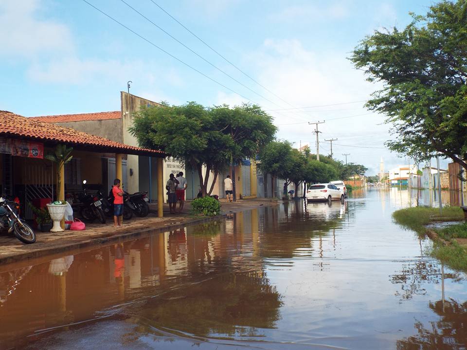 Alagamento em Esperantina.