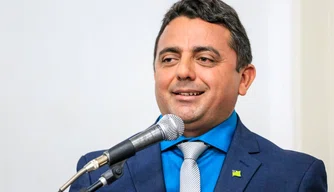 Prefeito professor Ribinha.