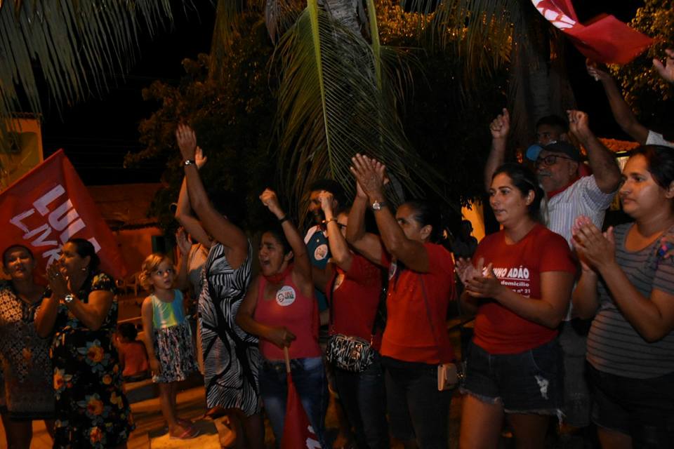 Caravana Lula Livre na cidade de Assunção.