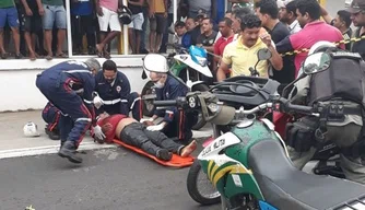 Suspeito baleado no Lourival Parente.