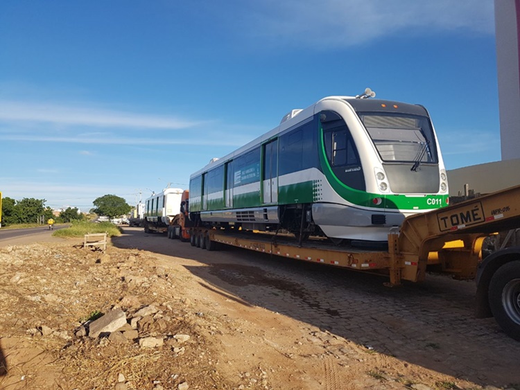 Transporte dos vagões para Teresina.