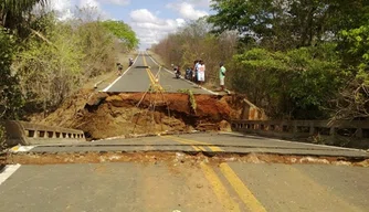 Ponte da BR-222 em Esperantina