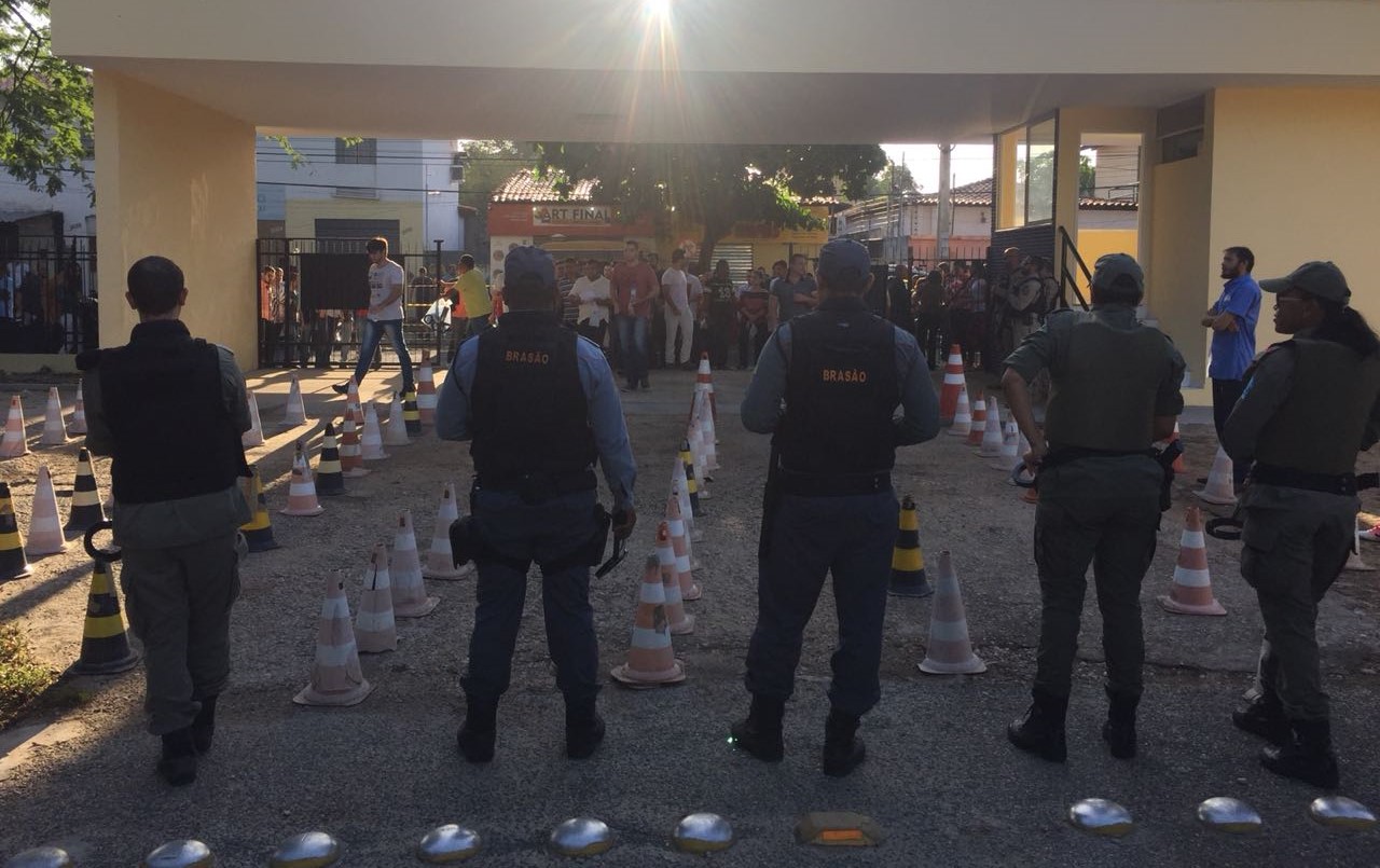 Ação da Polícia Civil durante a aplicação de provas do concurso.