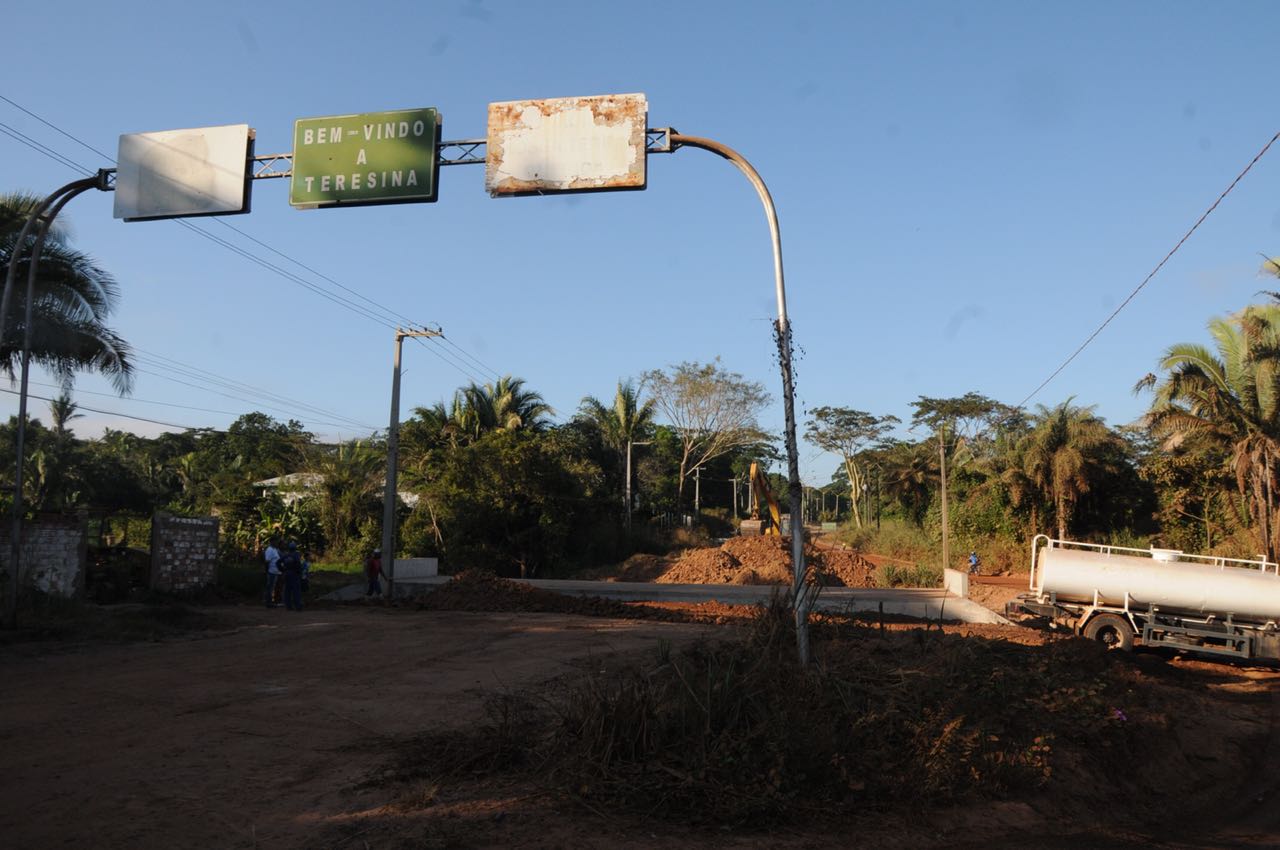 A via liga Teresina ao município de União.