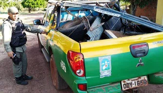 Peças do veículo roubado foram apreendidas pela Polícia Militar.